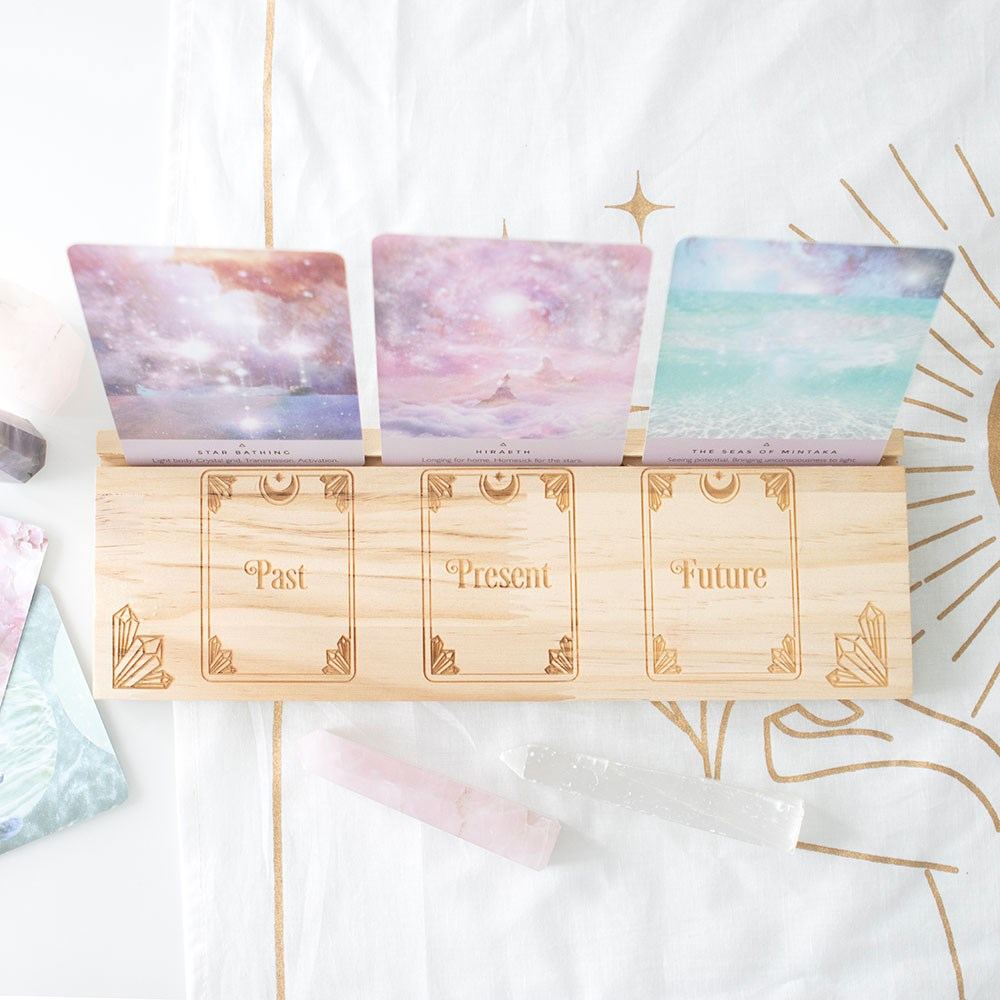 Something Different - Natural Past Present Future Tarot Card stand - Multicolours